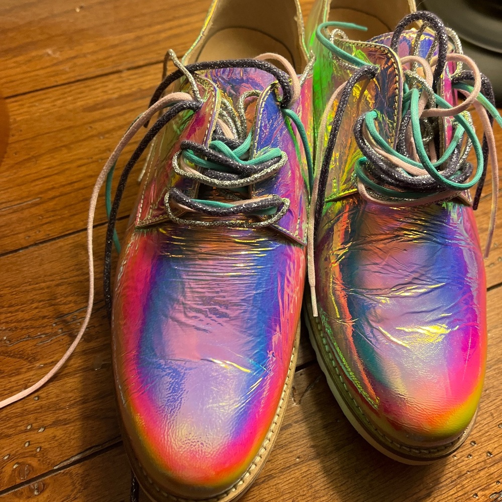 Woman’s Iridescent Oxfords, Size 42 size 10 New in Box